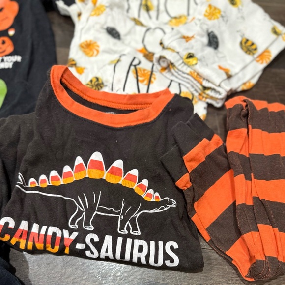 Toddler Boy 4T Halloween Pajamas and Shirts Lot - Picture 5 of 8